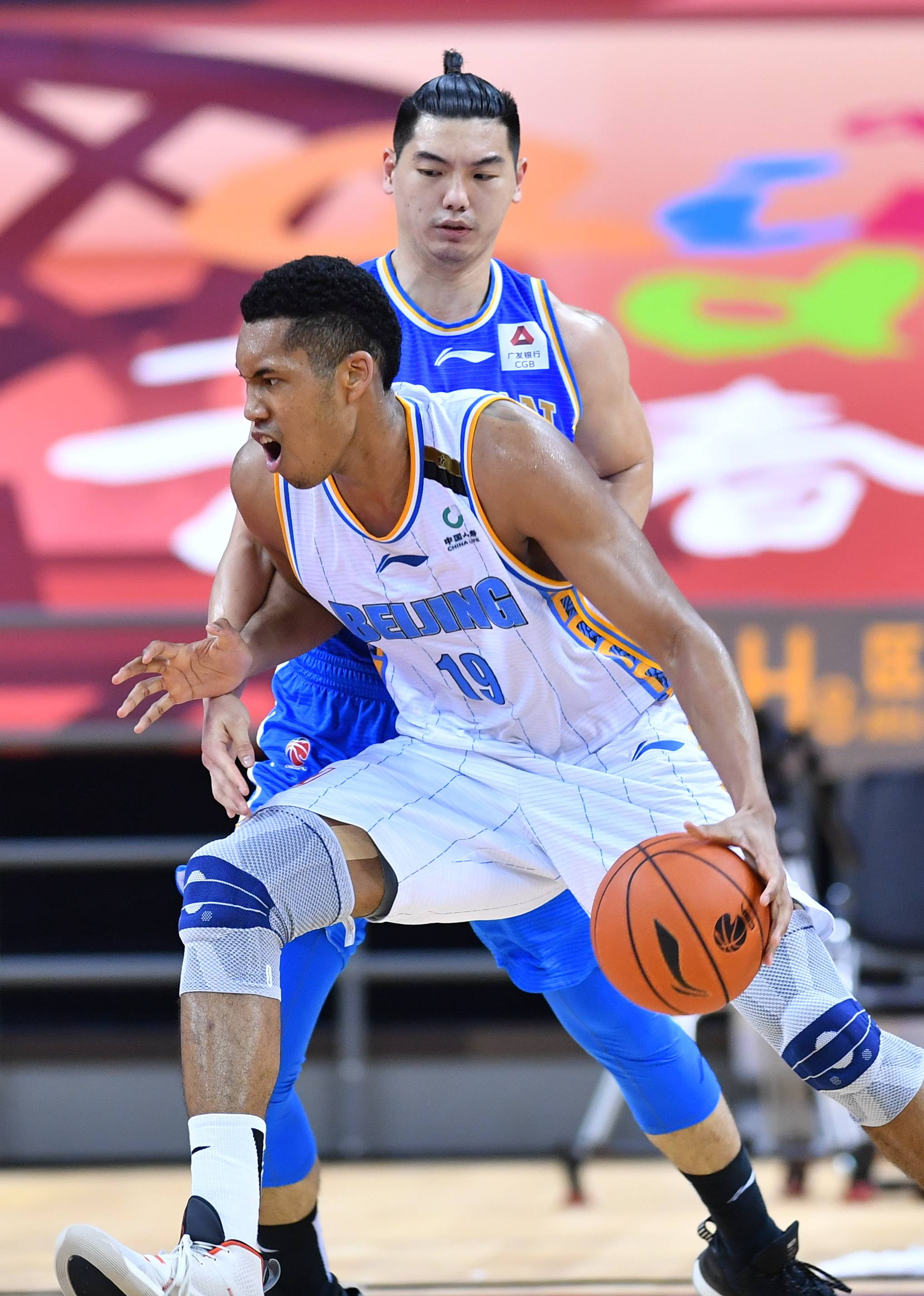 等多方面而 等多方面而